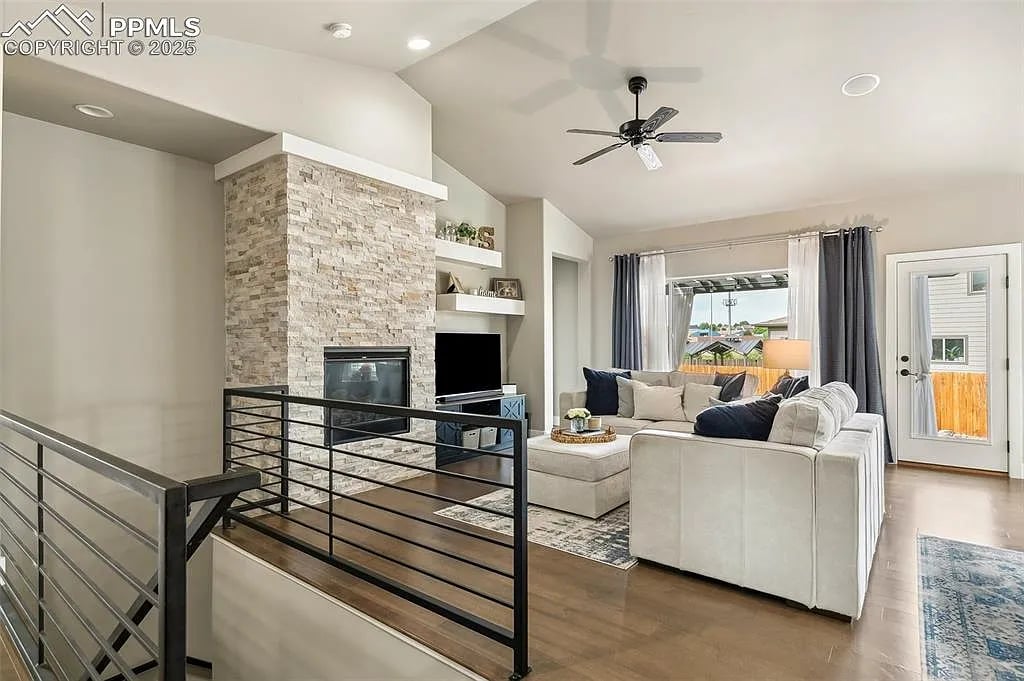 6792 David Anthony Ct