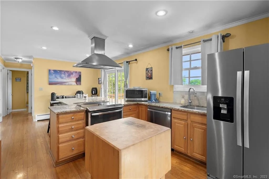 54 Chestnut Hill Road