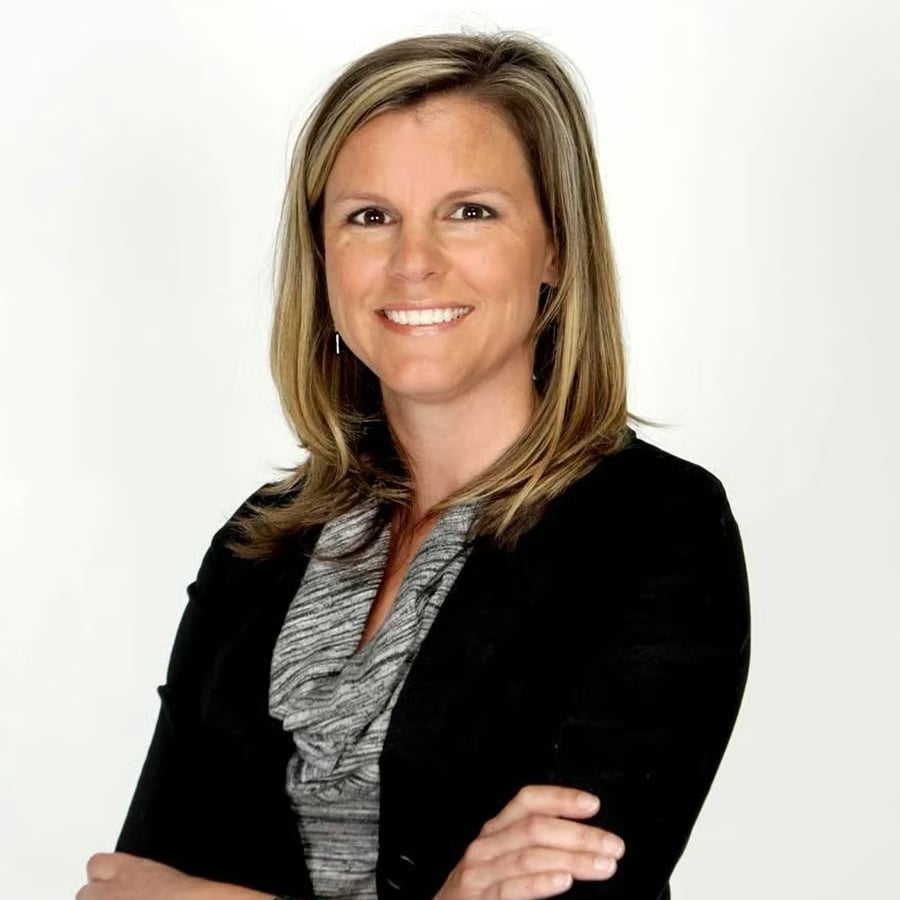 Kelly Rosen Alpharetta, GA Real Estate Agent Headshot