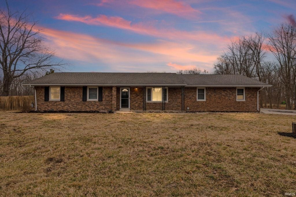 7511 N 75 E Rd