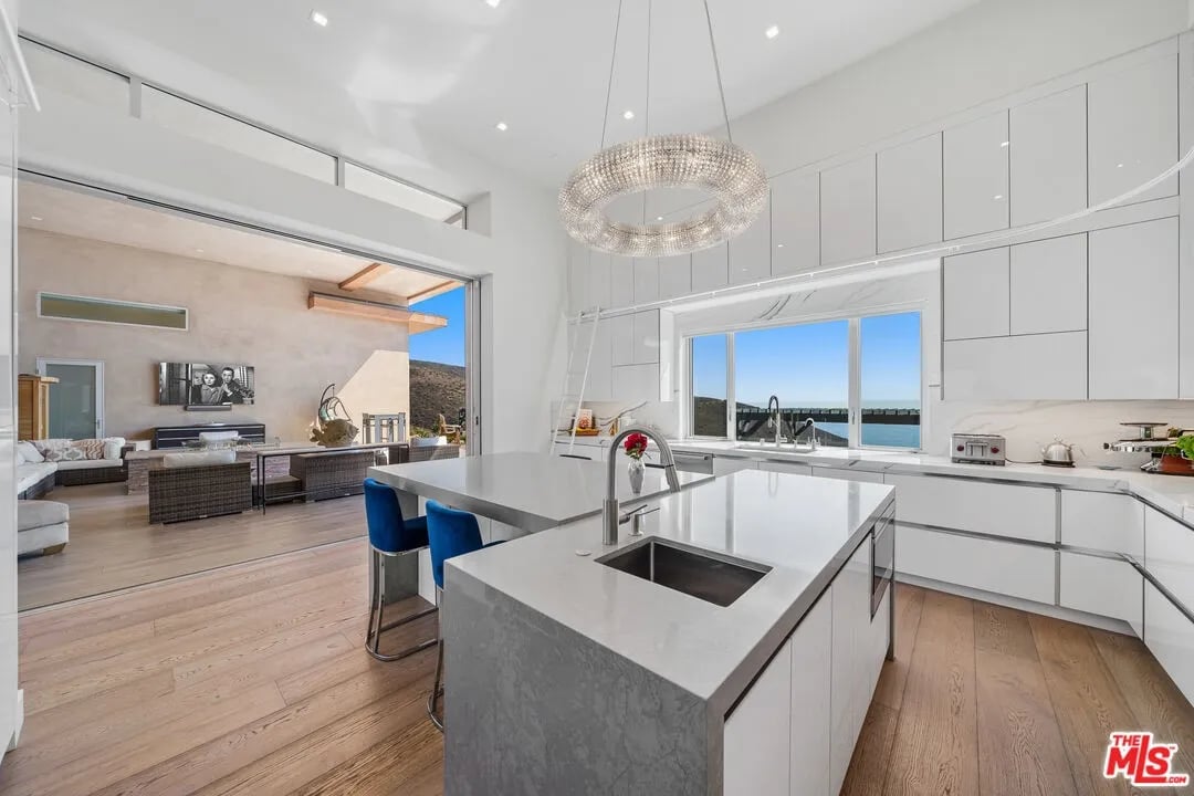 10715 Yerba Buena Rd