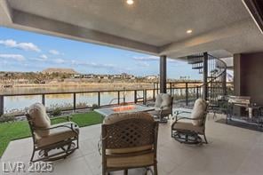 Lakefront Luxury Living