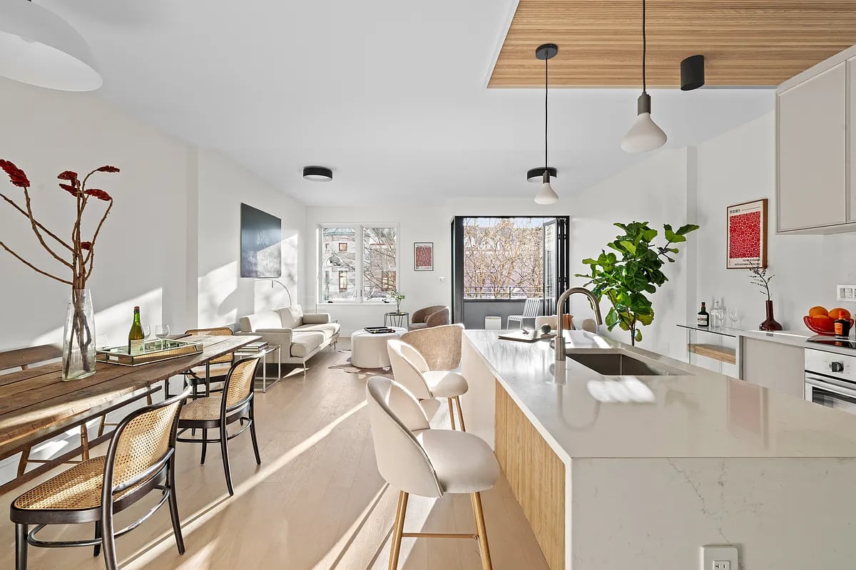 286 1st Street #2