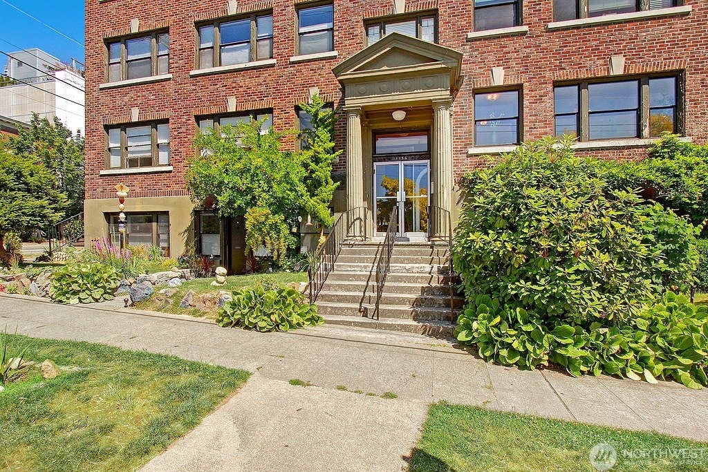1136 13th Avenue #102
