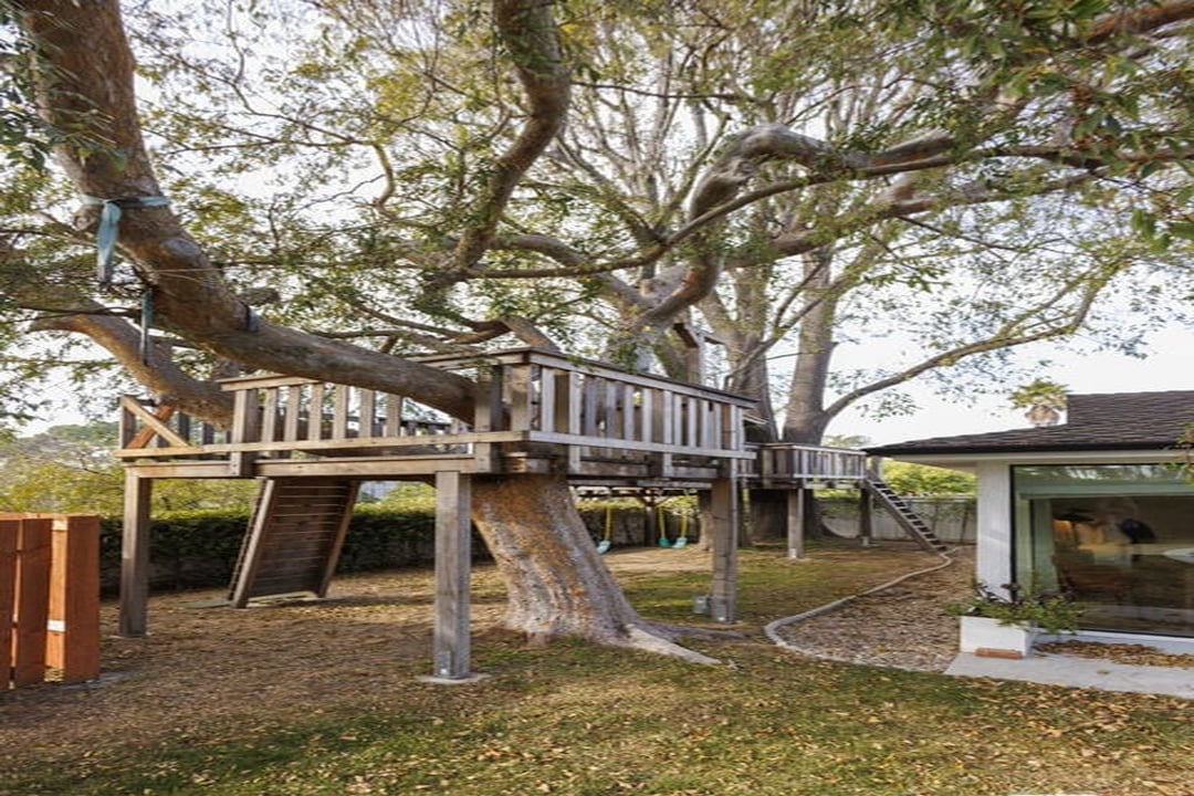 Atlas Estate, Stradella Rd, 90077