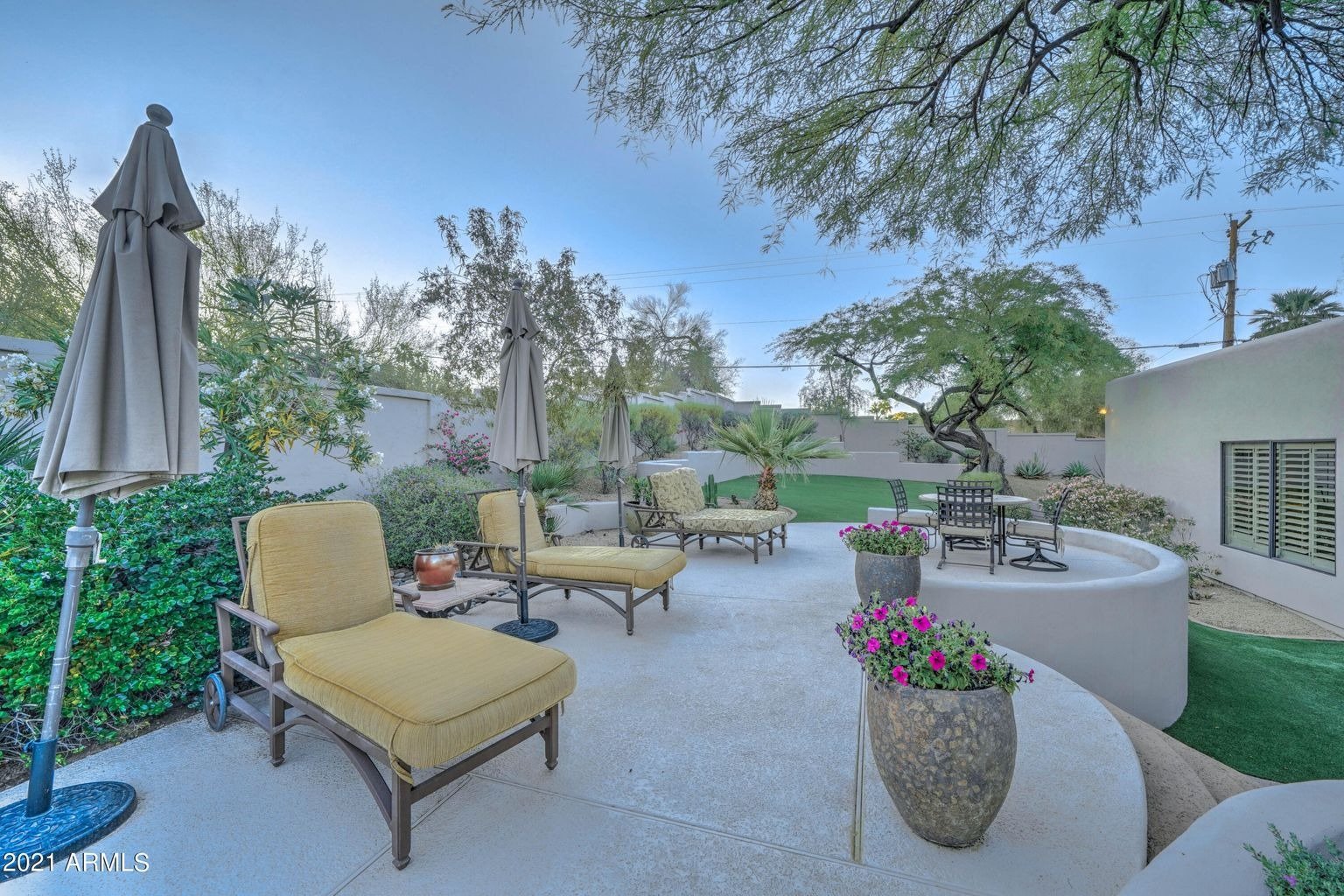 5226 N 63rd Pl