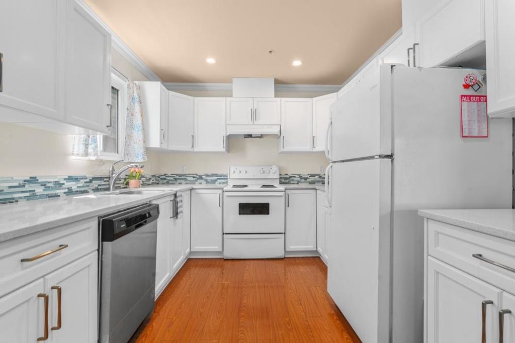 1607 E Georgia St