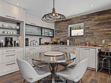 305 Wapaska Cres