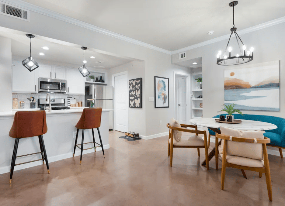 Lease Today and Enjoy 6 WEEKS FREE!