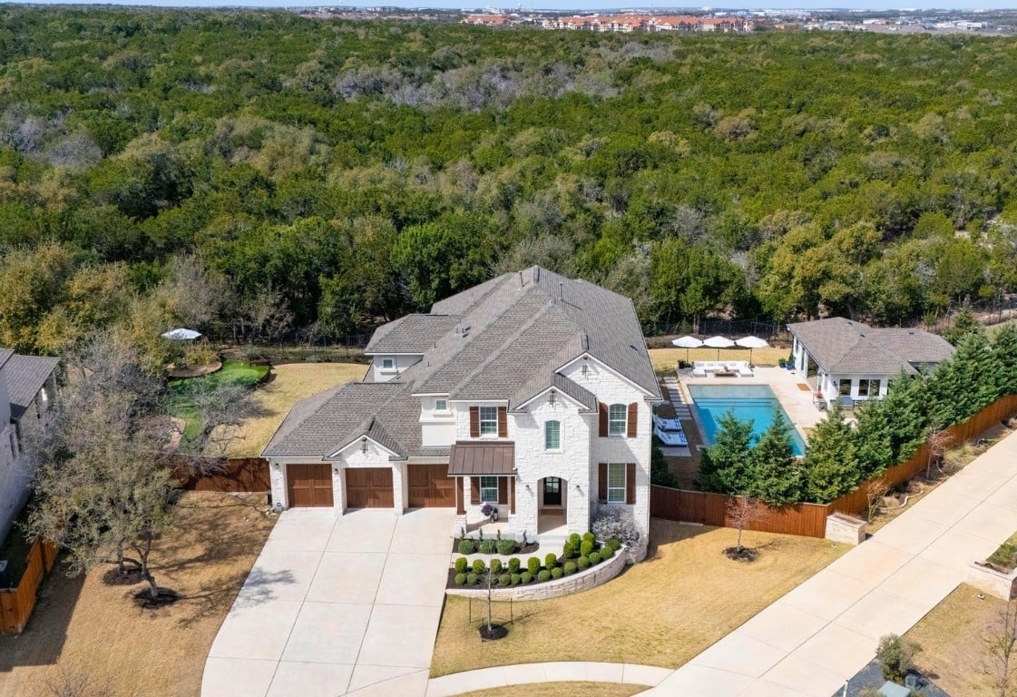 3900 Logan Ridge Dr