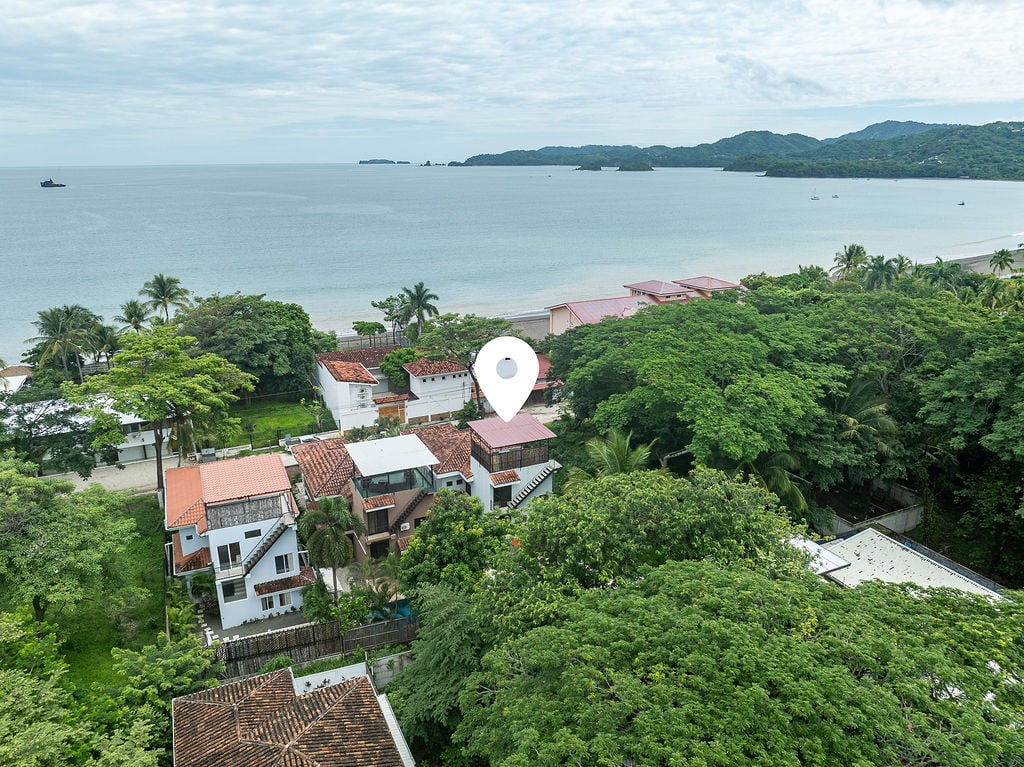 Casa Reye | Stunning 3-Bedroom Beach Home with Rooftop Ocean Views and Private Pool in Surfside, Playa Potrero