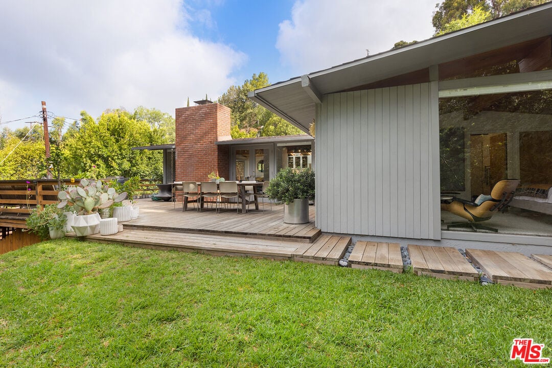 2699 La Cuesta Dr