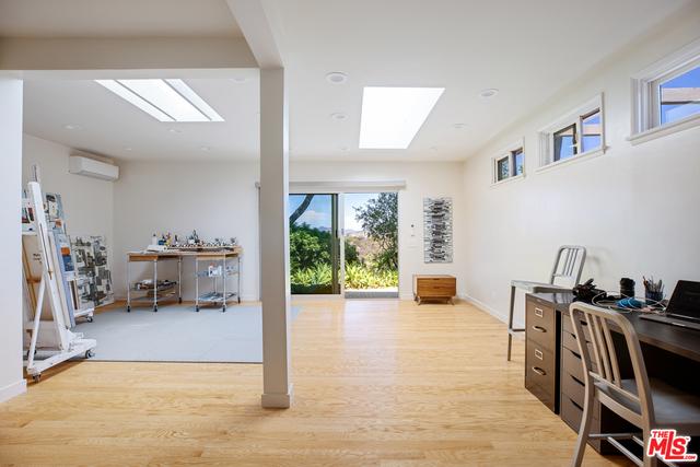 3346 Beverly Ranch Rd