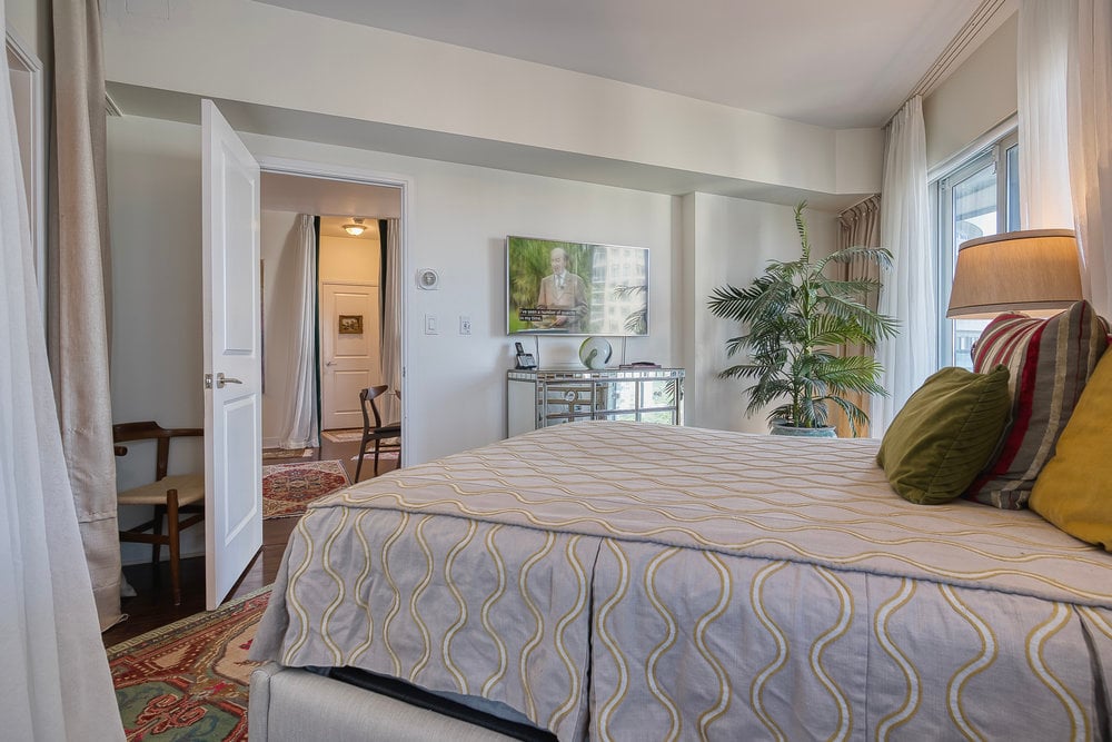 60 Absolute Avenue 1507