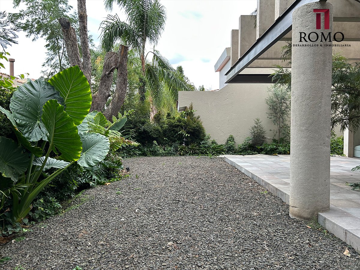Casa en Venta Azaleas $28'800,000.00 MN