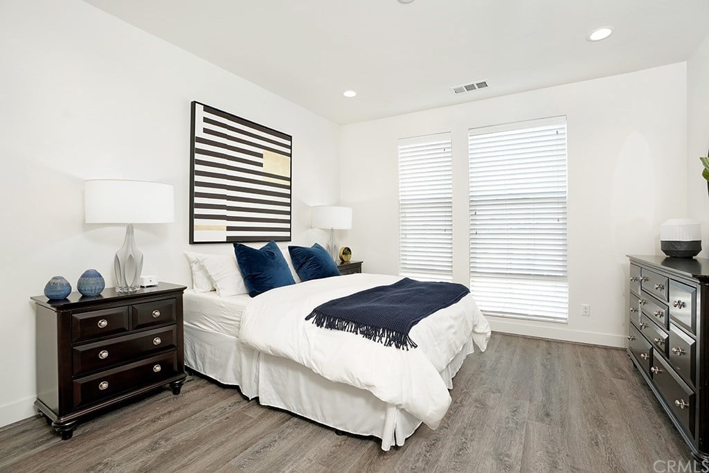 661 W 17th St, Unit 19