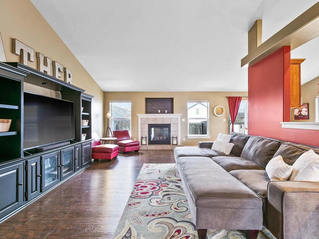 1518 W Carolina Way