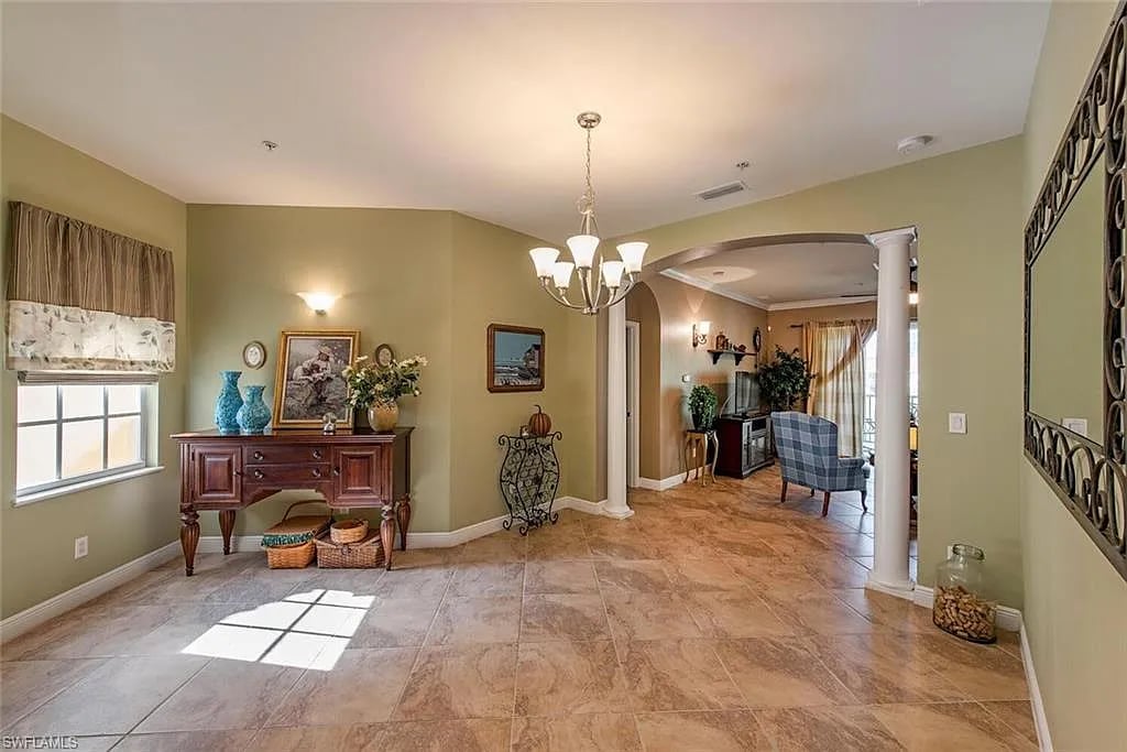 14100 Cambridge Dr APT 204