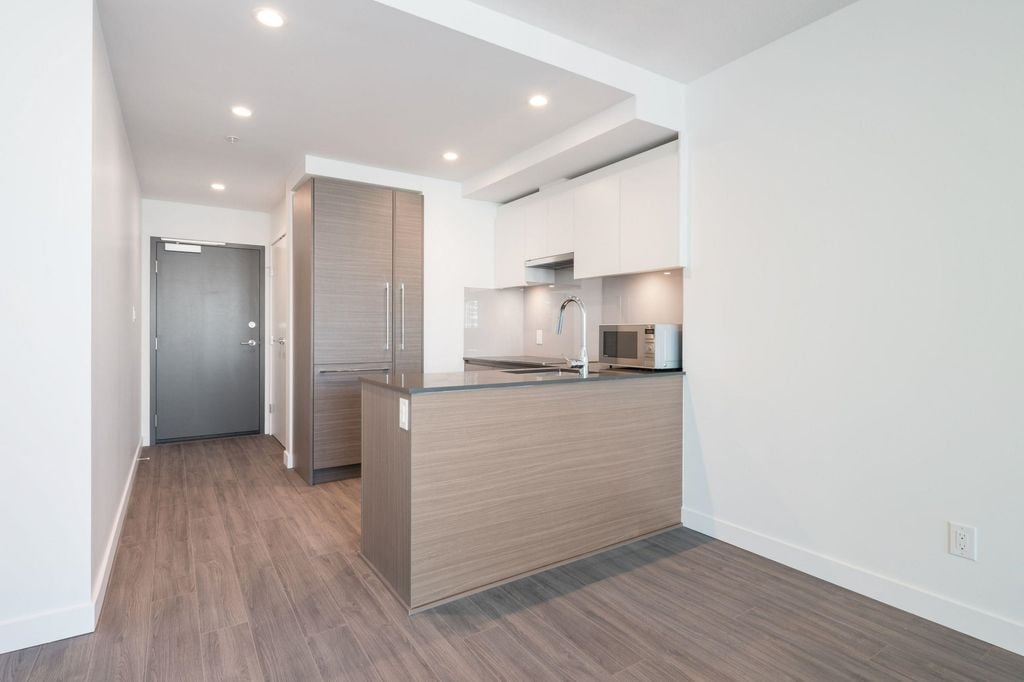 13615 Fraser Hwy, #2508
