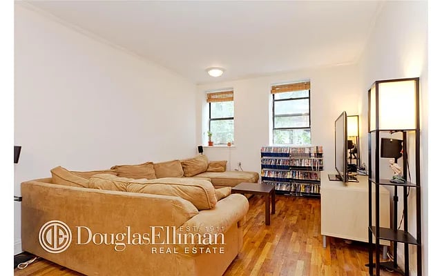 319 East 105th Street Unit: 1C