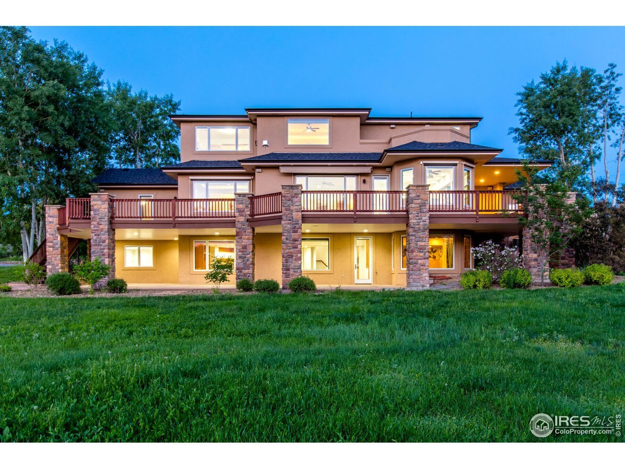 255 Barcelona Dr