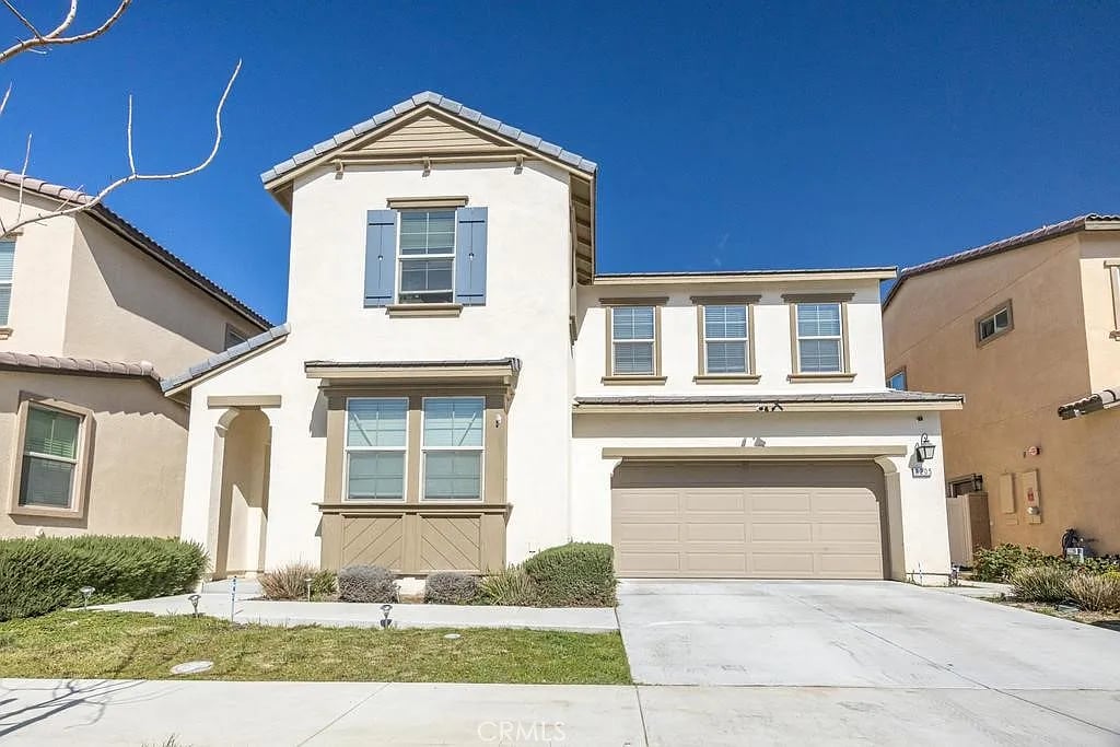 3205 E Lavender Dr