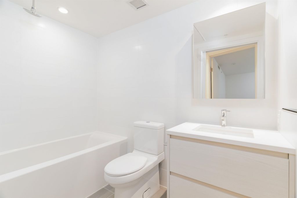 8181 Chester St, #517