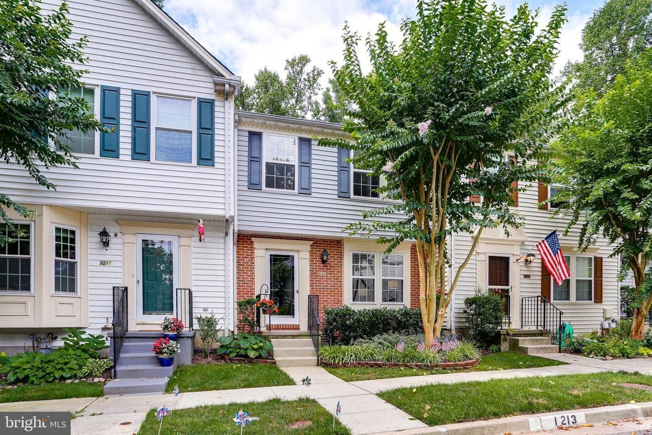 1213 Julie Ct