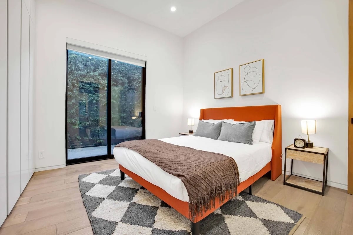 Modern 5BR Home w/Pool – Walk to The Grove & LACMA