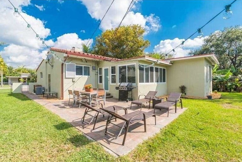 Matt Scroggins Sells Miami Shores Bungalow with Jane Russell!