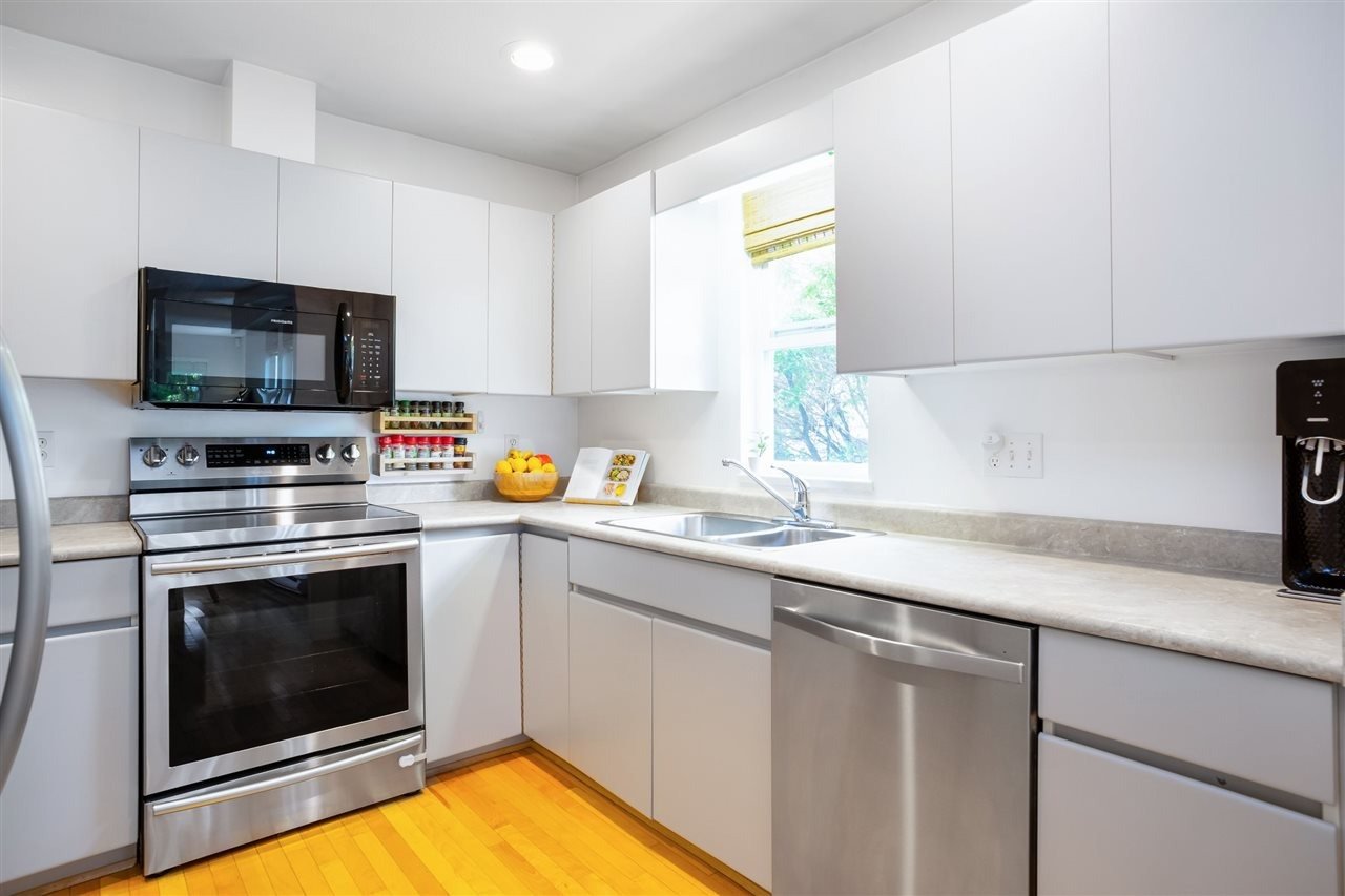 248 W 16th Ave