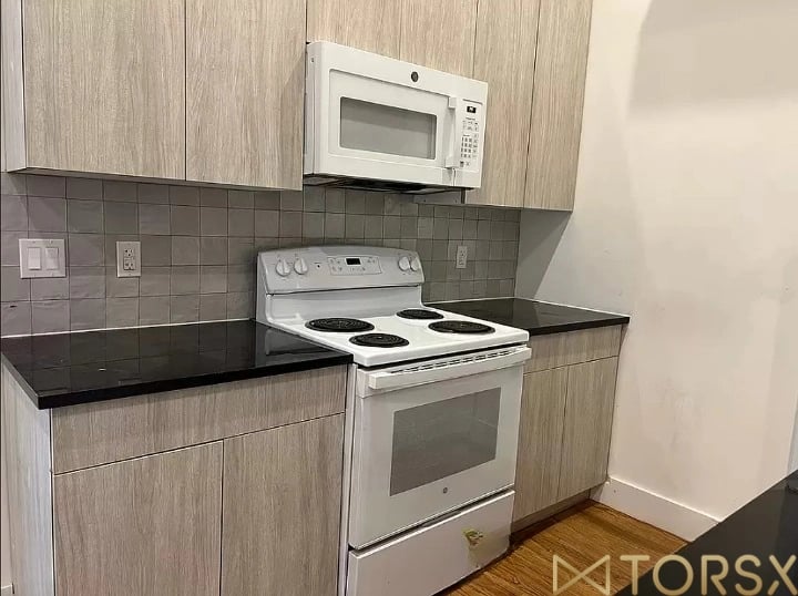 1068 Putnam Avenue #3A