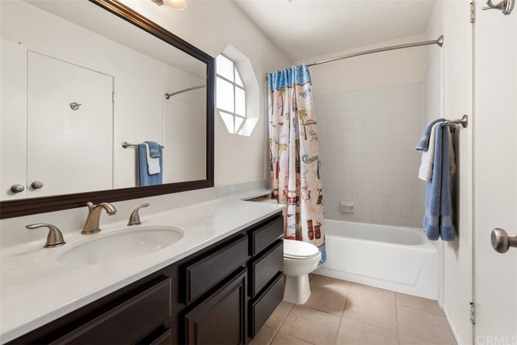 3438 E Collins Ave #20