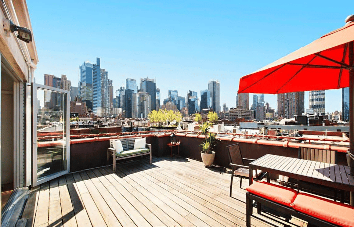 424 West 49th St