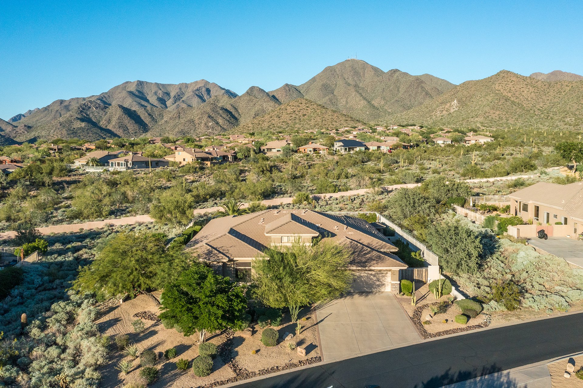 11368 E WINCHCOMB Drive