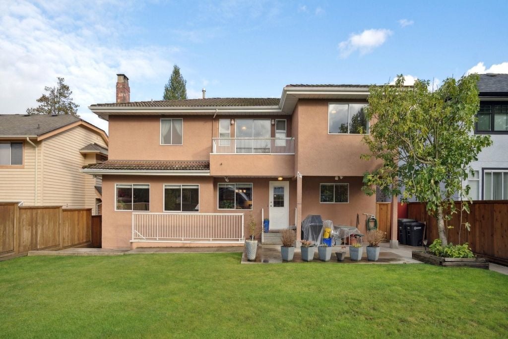 1387 Springer Avenue