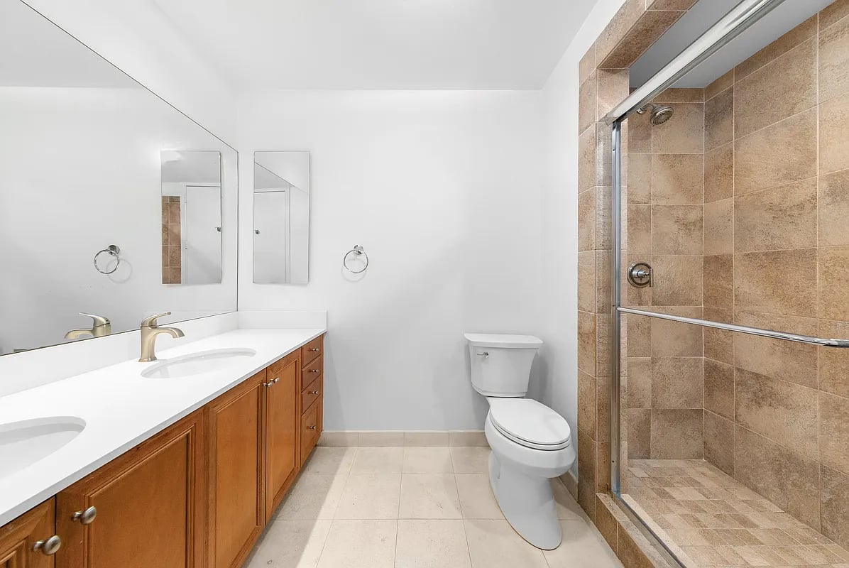 53 North Moore St, #4D