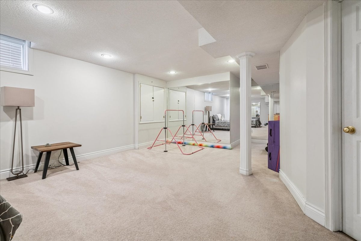 2509 Armour Crescent