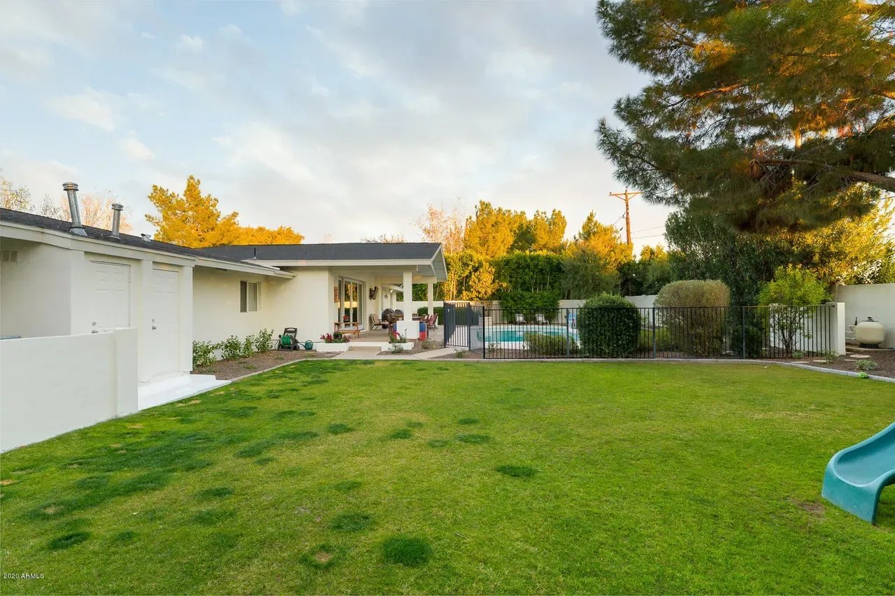 5631 E Calle Camelia