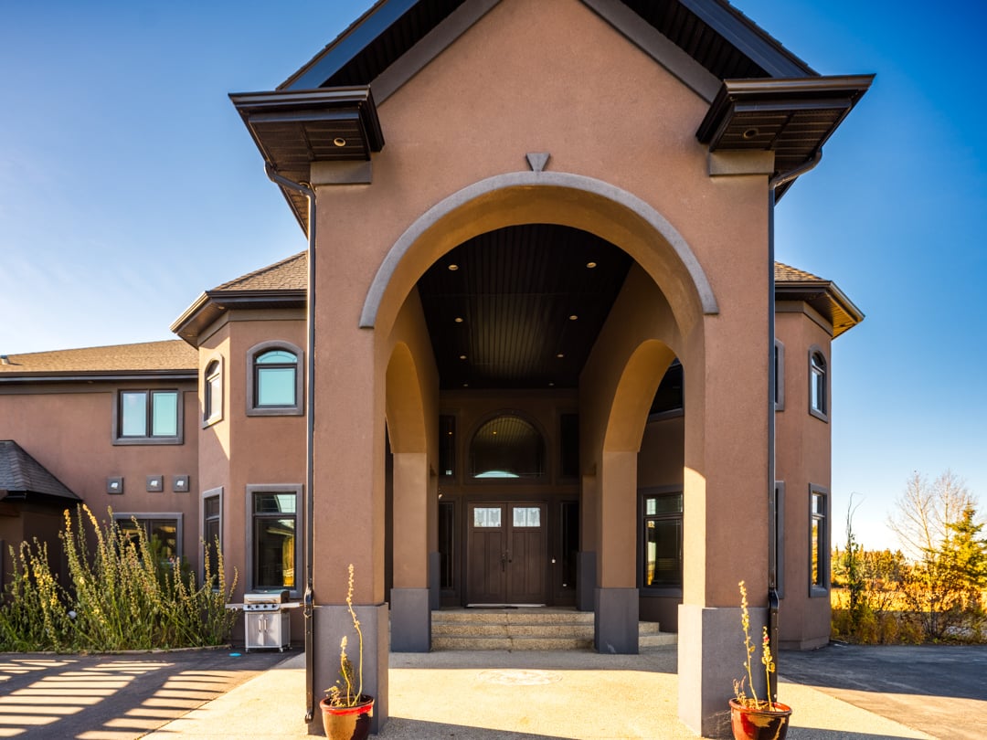 Private Bearspaw Estate Home