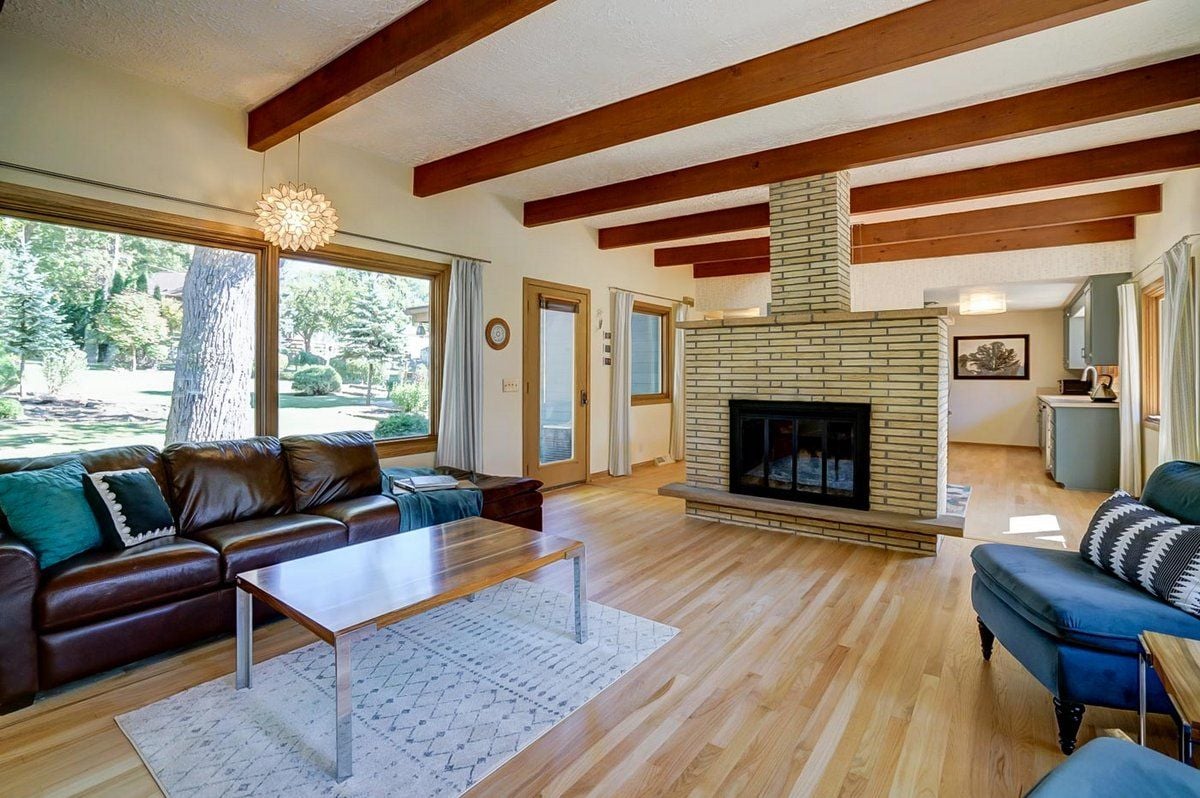 Mid-Century Modern Oasis