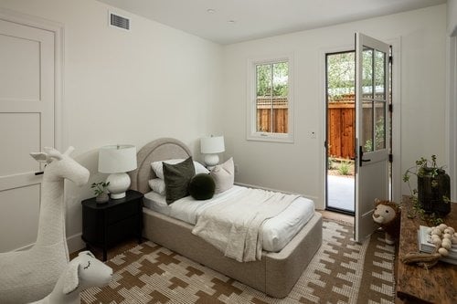 162 Waverley St, Palo Alto, CA 94301