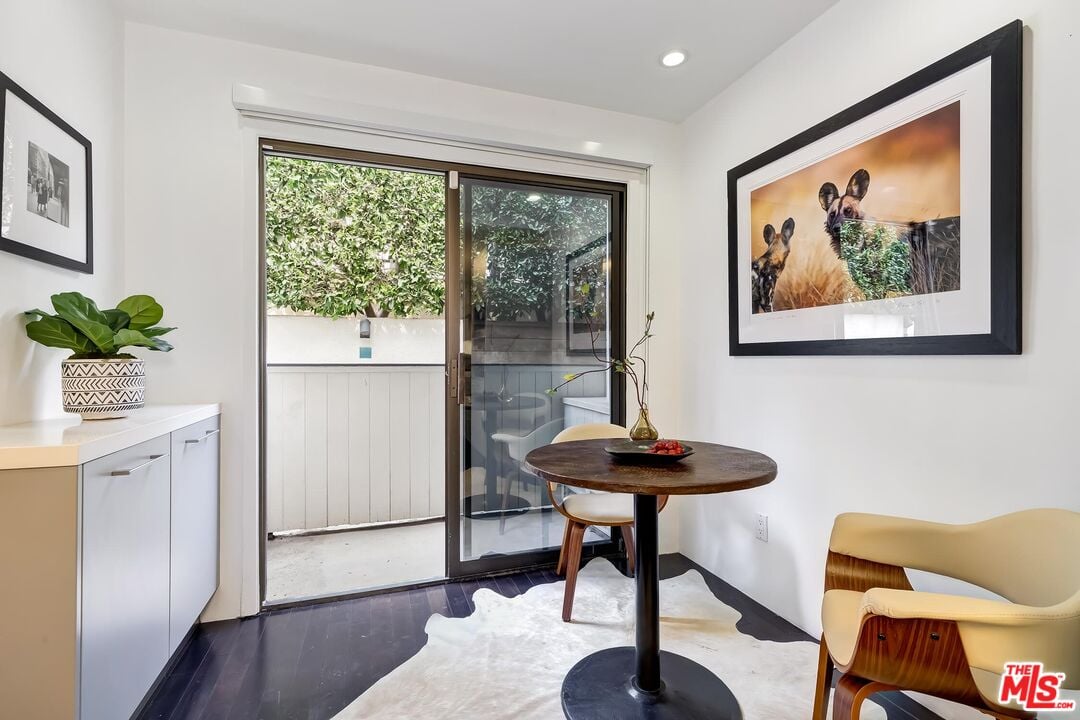 1131 20th St Unit: 2