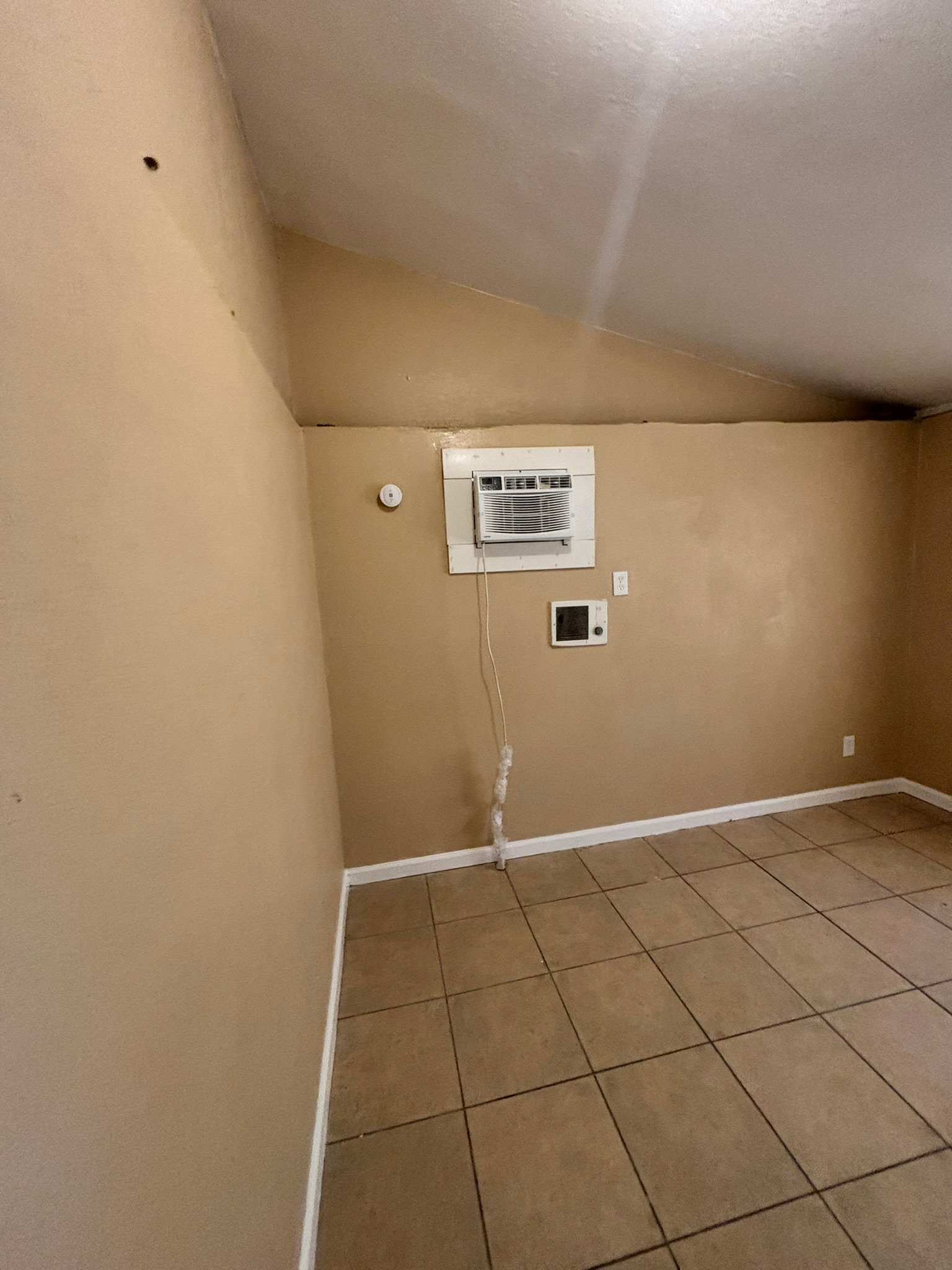 1122 Laurel Ave Las Vegas, NV 89104