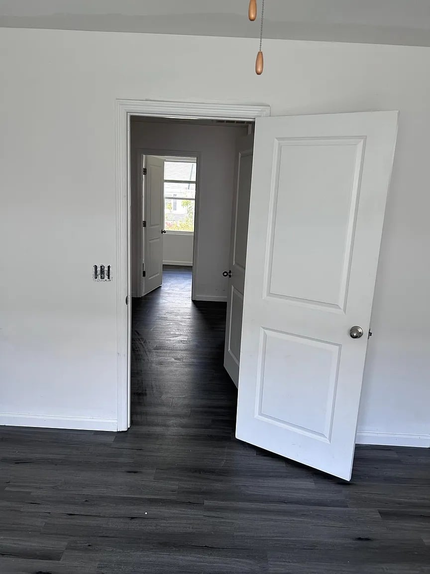 9056 Parlor Dr