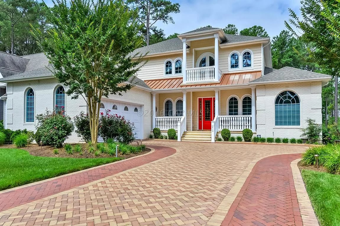 415 Bluewater Ct