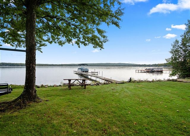 Township Park Road, Pickerel Lake
