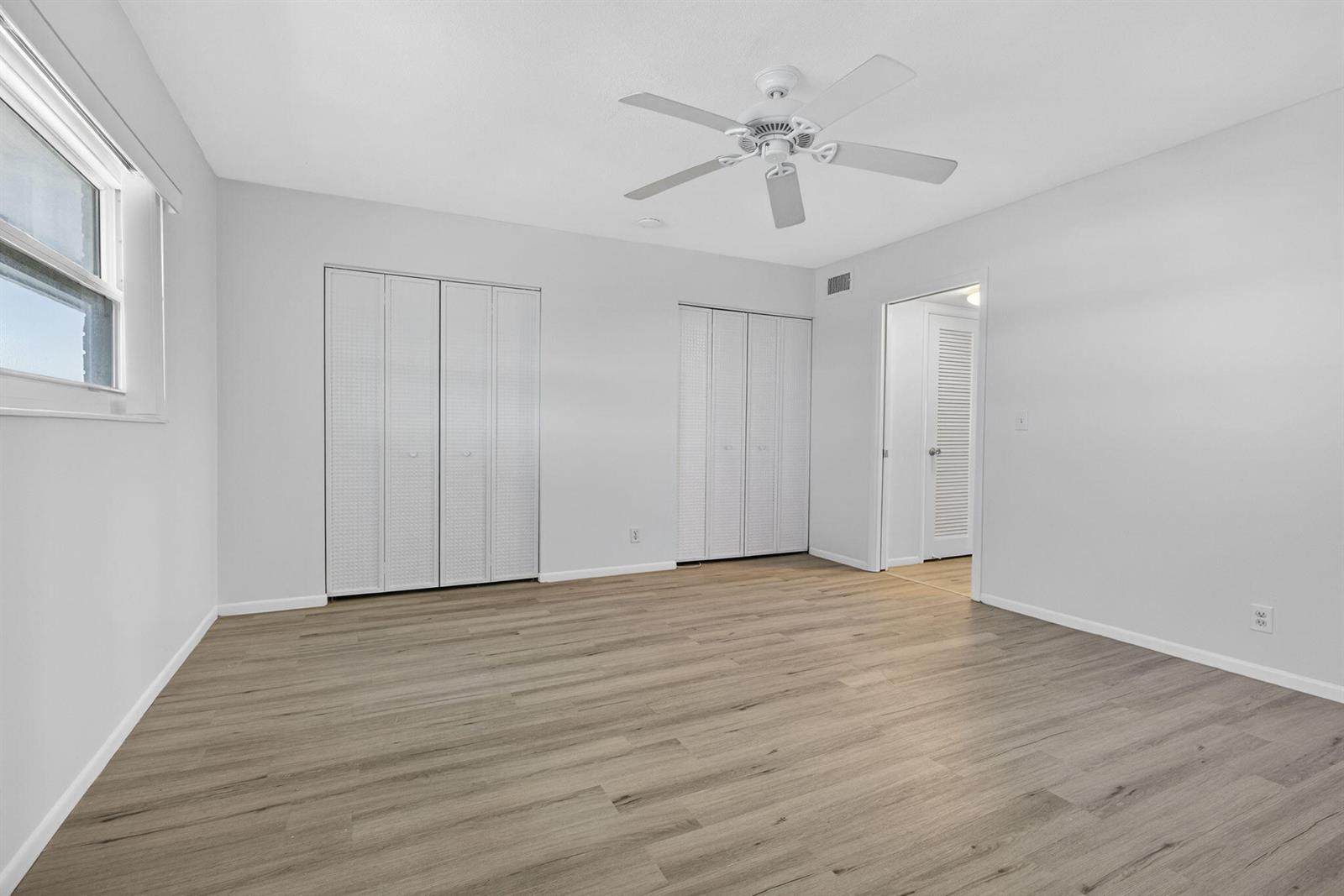 100 Shore 307 Ct