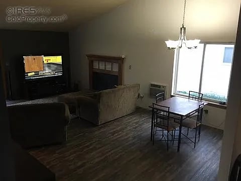 1019 Bitterbrush Ln