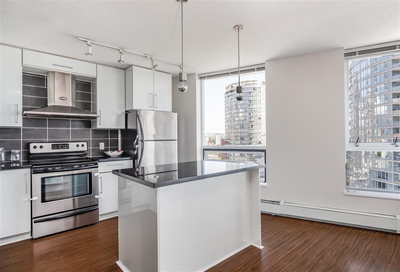 188 Keefer Pl, #1607